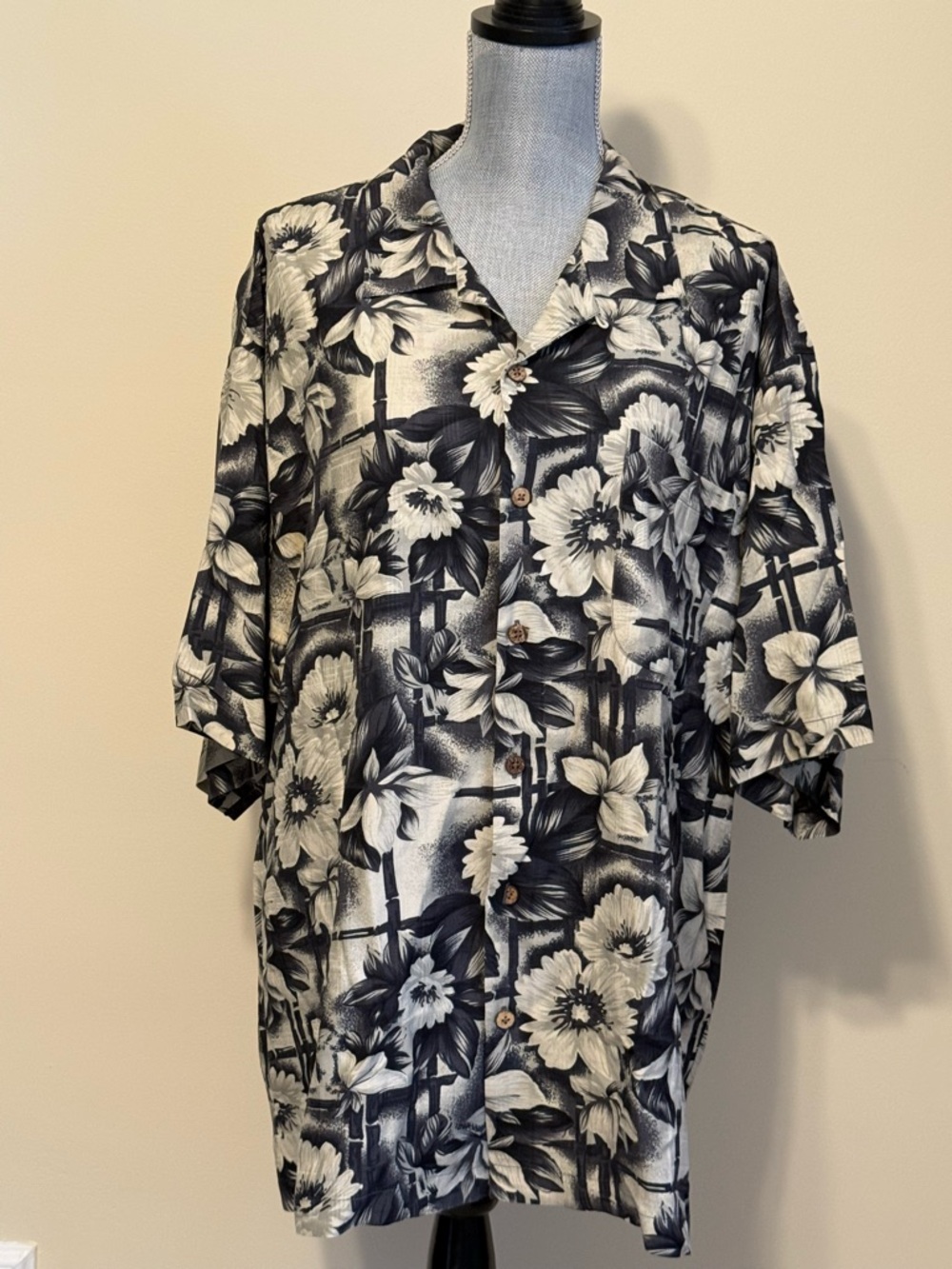 Tommy Bahama Black & Cream Floral Button-Up Shirt